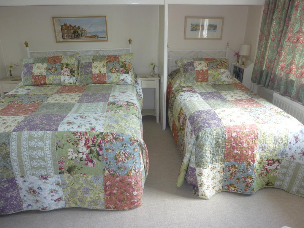 Medlar Cottage Arundel Room photo